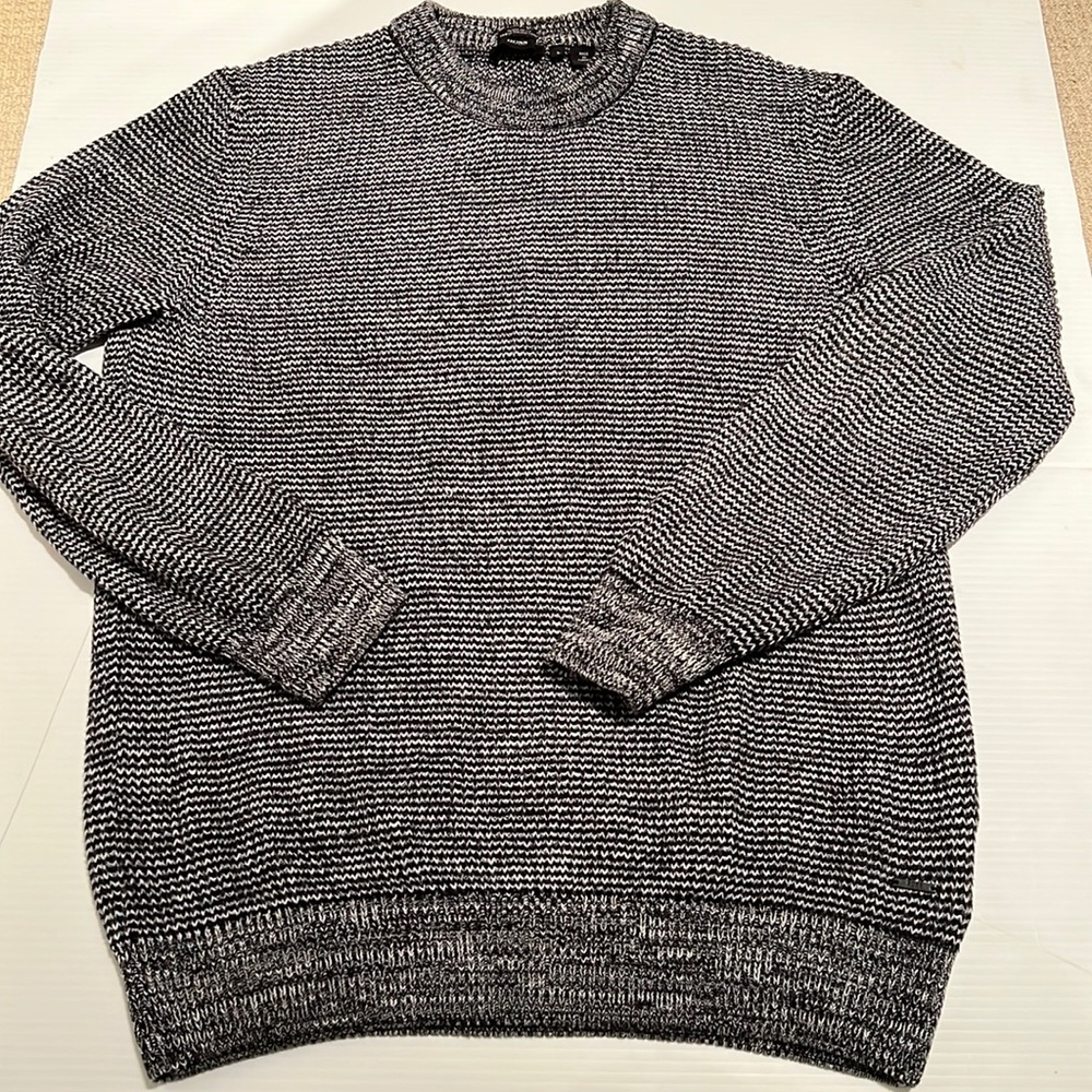 Hugo Boss Men’s Marled Crewneck Sweater Size L – Black/White Italian Yarn